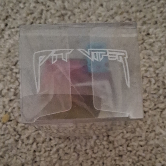 Polarized Sunglasses with Pink Lenses - Picture 2 of 5